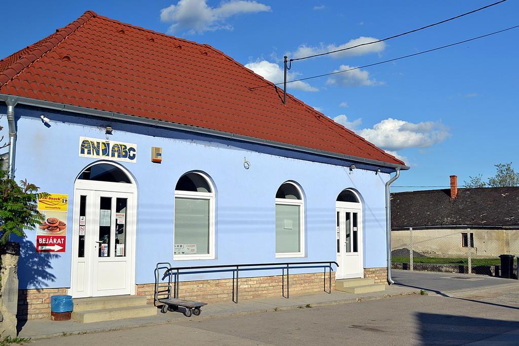Ferenc Wellnes Apartment Csajág Exteriér fotografie